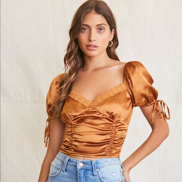 Forever 21 Tops - NWOT Forever 21 Satin Crop Top